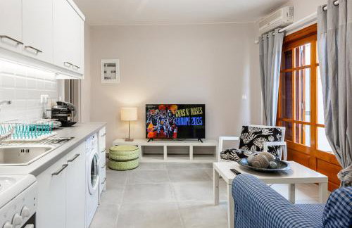 Aroma Accommodations - Photo 9