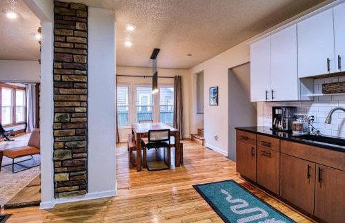 New Listing - Tranquil Retreat with Hot Tub - Foto 8