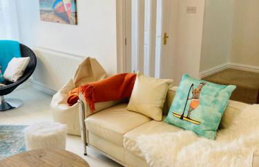 Stunning Seafront House with garden and private parking - Foto 38