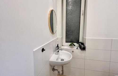 Zentral gelegene Wohnung mit Selbst-Check-in und WLAN - Foto 2