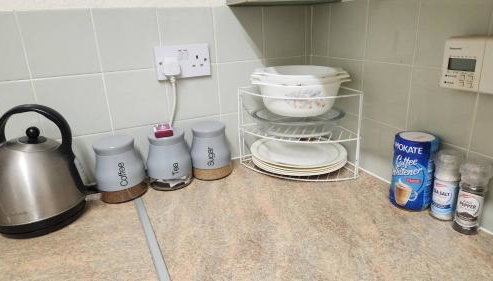 Peterborough Nice House with garden free parking - Foto 5