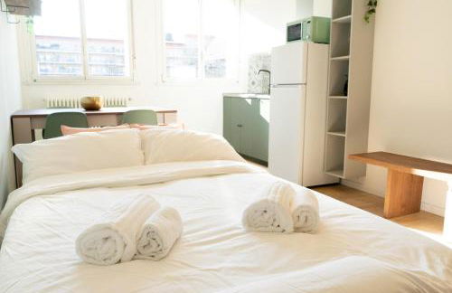 Arcimboldi's Nest - Close to Metro and Train - Foto 8