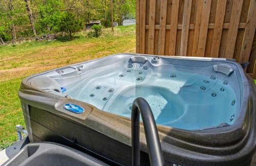 Rustic Barn Retreat w Hot Tub Game Room & FirePit - Photo 69