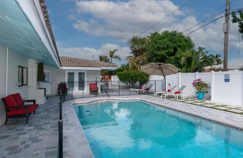 Spacious 4BR 2 5BA Family Retreat Pool Near Beach - Foto 46
