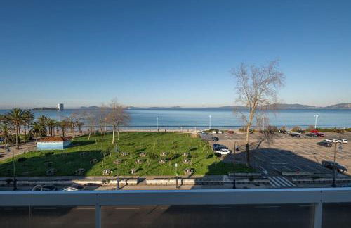 Primera Linea de Playa Samil Costa con Garaje Incluido - Foto 1
