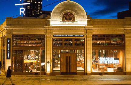 Downtown 2BR Penthouse with Prime Location & Views - Foto 21