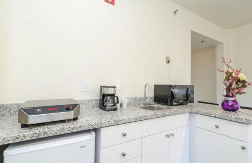 Ocean Drive Studio Historic Building minutes walk to the Beach. - Foto 3