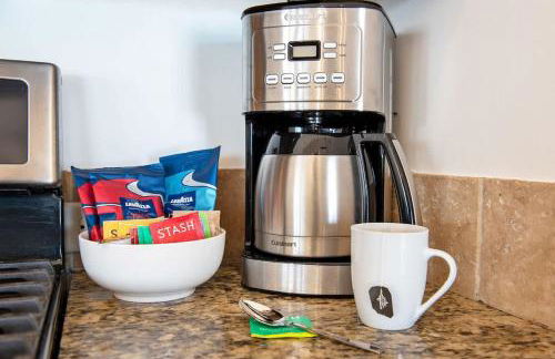 Family Fun Fireplace & Huge Deck - Photo 17