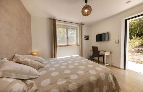 Belle maison atypique avec piscine chauffée - Foto 47