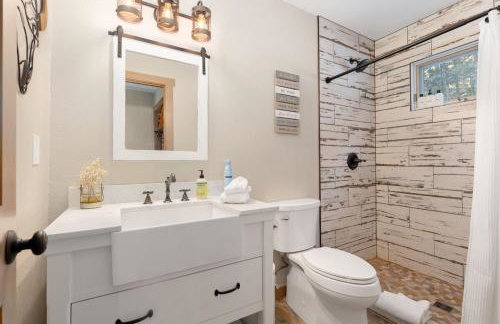 The Pine Getaway on 60 Acres with Hot Tub - Photo 46