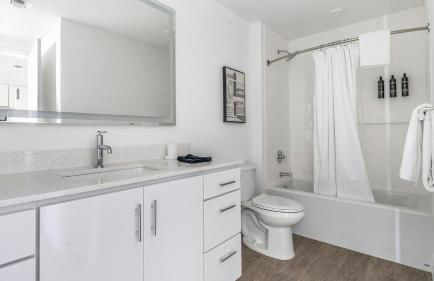 Landing Incredible 2BD Pool - Photo 79