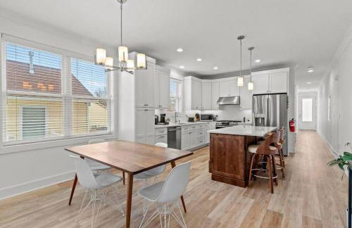 Steps From Beach & Boardwalk, Ocean Views with 5 Decks, 3 Cars - Foto 7