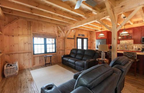 Oceanview Barnhouse Retreat with Hot Tub - Foto 14