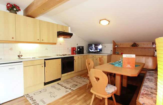 Quaint Apartment in Finkenberg near Ski Lift - Foto 3
