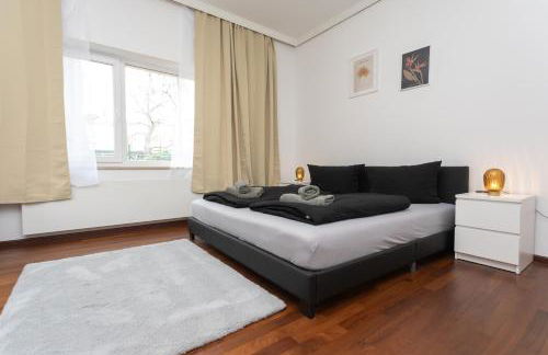 Stadthaus mit 2 Schlafzimmern & Wohnzimmer mit Kamin - Kostenloser Privat-Parkplatz auf dem Grundstück - Foto 12