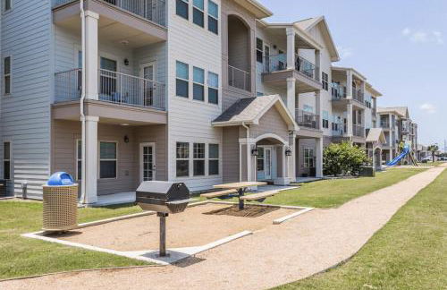 Trenton Sky Suite, Comfort, Pool, Gym, Gated Access - Photo 33