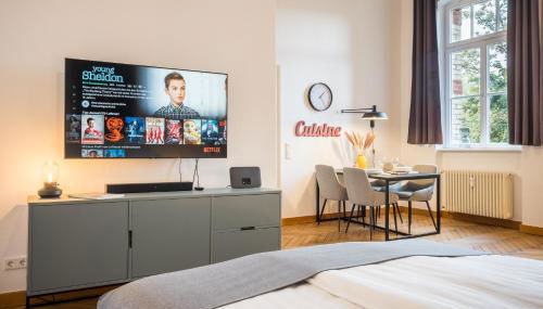 SCHWARZLINS LoftRaum - Stilvolles Apartment mit Smart TV, NETFLIX, Disney Plus, schnellem WLAN, Parken, Nespresso - Foto 2