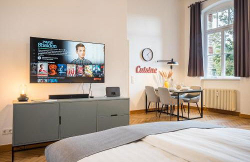 SCHWARZLINS LoftRaum - Stilvolles Apartment mit Smart TV, NETFLIX, Disney Plus, schnellem WLAN, Parken, Nespresso - Foto 2