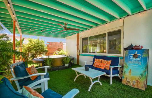 Luxury Home with Hot Tub & Outdoor Oasis blocks from the Beach - Foto 14