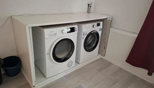 Haus 2 Etagen Garten 1 Badezimmer,1 Gäste Wc 200 Qm 5 Betten Gehoben mit Garten - Foto 2