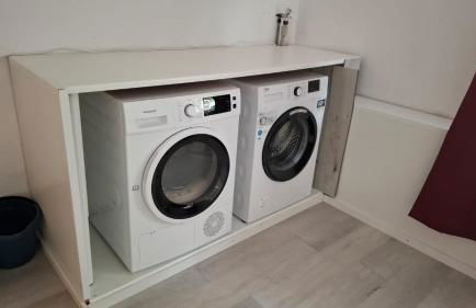 Haus 2 Etagen Garten 1 Badezimmer,1 Gäste Wc 200 Qm 5 Betten Gehoben mit Garten - Foto 2