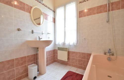 Charming holiday home with pool and pond - Foto 25