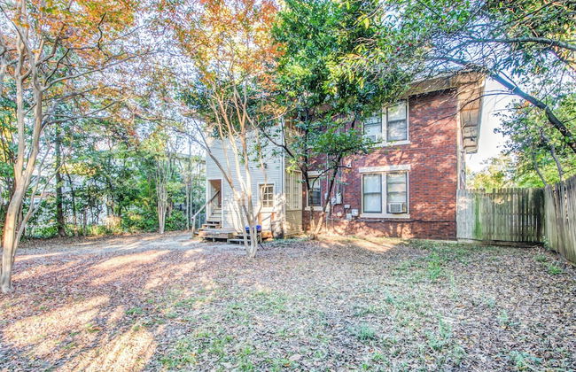 Bluemoon Bungalow 2 Units - Photo 37