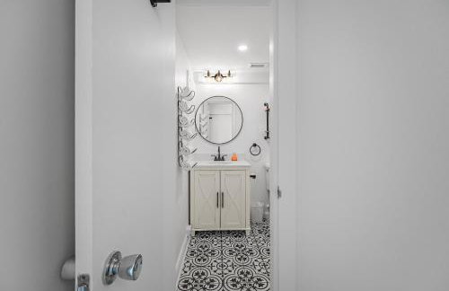 Oceanfront Jewel - Remodeled to Perfection - Foto 15