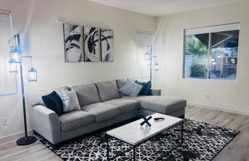 Stylish & Fully Renovated Home! - Foto 2