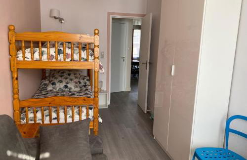 Appartement spacieux au centre de La Bourboule - FR-1-858-11 - Foto 6