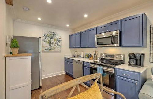 King Bed Bungalow Just Feet from Historic Main Street - Foto 10