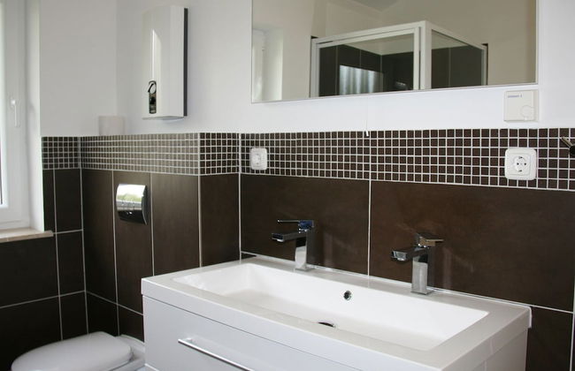 Bungalow in Eifel Near Forest and Mountains - Foto 14