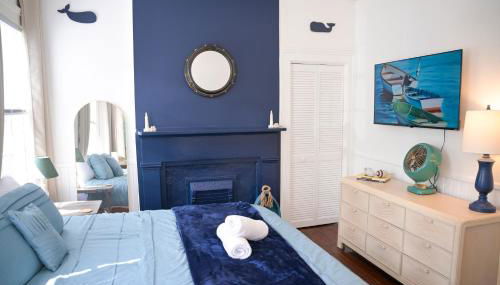 The Maiden Voyage - Themed Getaway, Steps to Forsyth, King Bed, Grill, Games, Picnic Basket - Foto 3