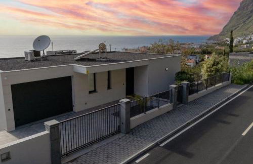 Villa La Perla by LovelyStay - Photo 61