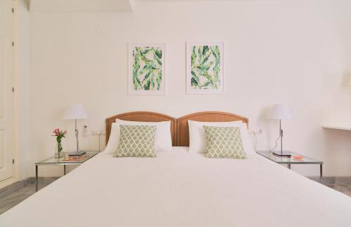 Modern City Centre Apartment w/ Terrace & Fast WIFI - Foto 19