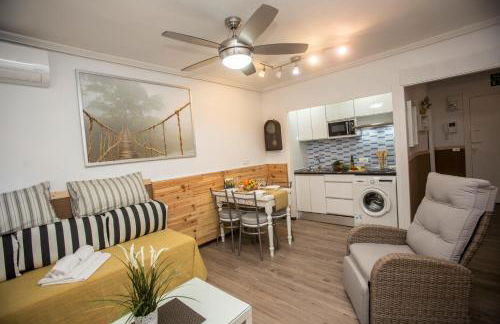 UNIQUE APT. W/POOL- ACROSS THE BEACH-WIFI-A/C - Photo 18