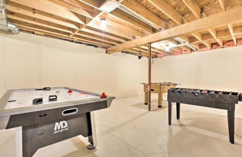 Cozy Dam Lake Escape with Dock, Yard and Water Access! - Foto 21