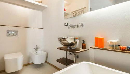 Bright and Peaceful Apartment in Historic Palazzo - Photo 2