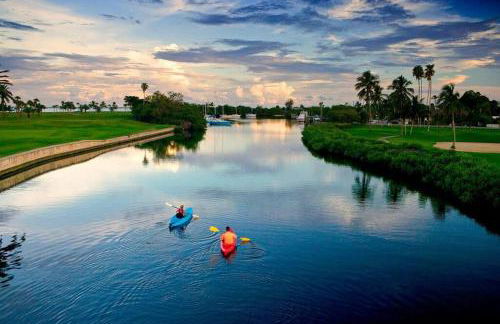 Luxury Waterfront Home With Heated Pool & Hot Tub - Foto 41