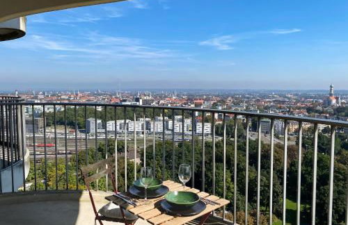 Studio an der Kongresshalle mit Blick über die Stadt - Foto 12