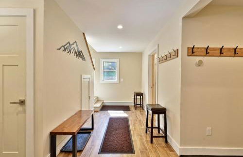 Experience the charm of Peak Hill Home, a cozy 3-BR retreat close to Ski Resort - Foto 17