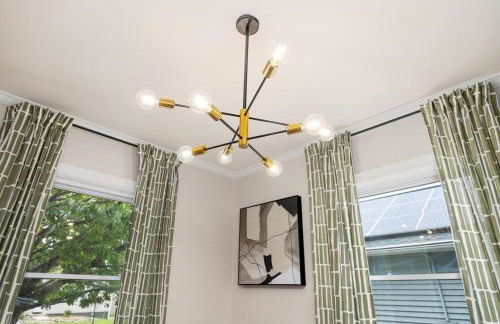 Cozy Mid Century Oasis with 2 KING beds - Foto 27