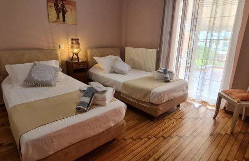 Oasis Grand House-large balcony with sea view - Photo 22