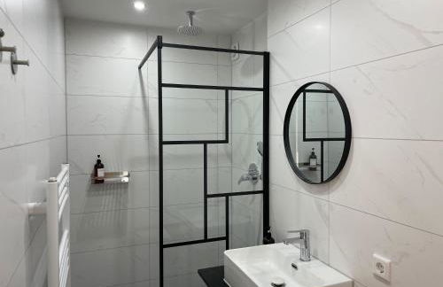 Urban Bliss Newly Renovated - Foto 9