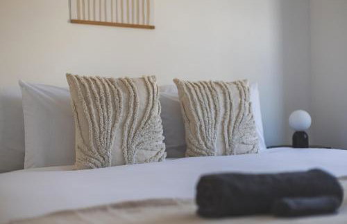 Arte Stays Serviced Houses Stratford - 3 Bedrooms 2 Bathrooms Houses London, Stratford, Maryland, Free Parking, Garden, Weekly or Monthly Stays - up to 8 guests - Foto 19