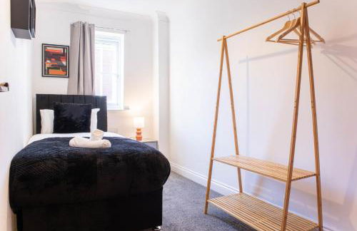 Contractor‑Heaven 5BR Home 4.5 Baths Wakefield - Foto 58