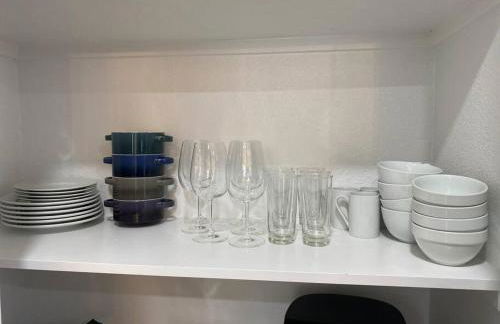 Uniquely remodeled historical district home - Foto 17