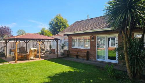 Spalding Town Centre - 2 Person - Self Contained - Self Catering 1 or 2 Doubles - Foto 1, Garden, Garden view