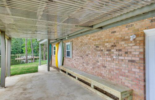 Waterfront Lakehouse w/ Private Dock & Fire Pit! - Foto 32