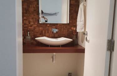 Casa alto padrão na Ferradura em condomínio com piscina privativa - Foto 23